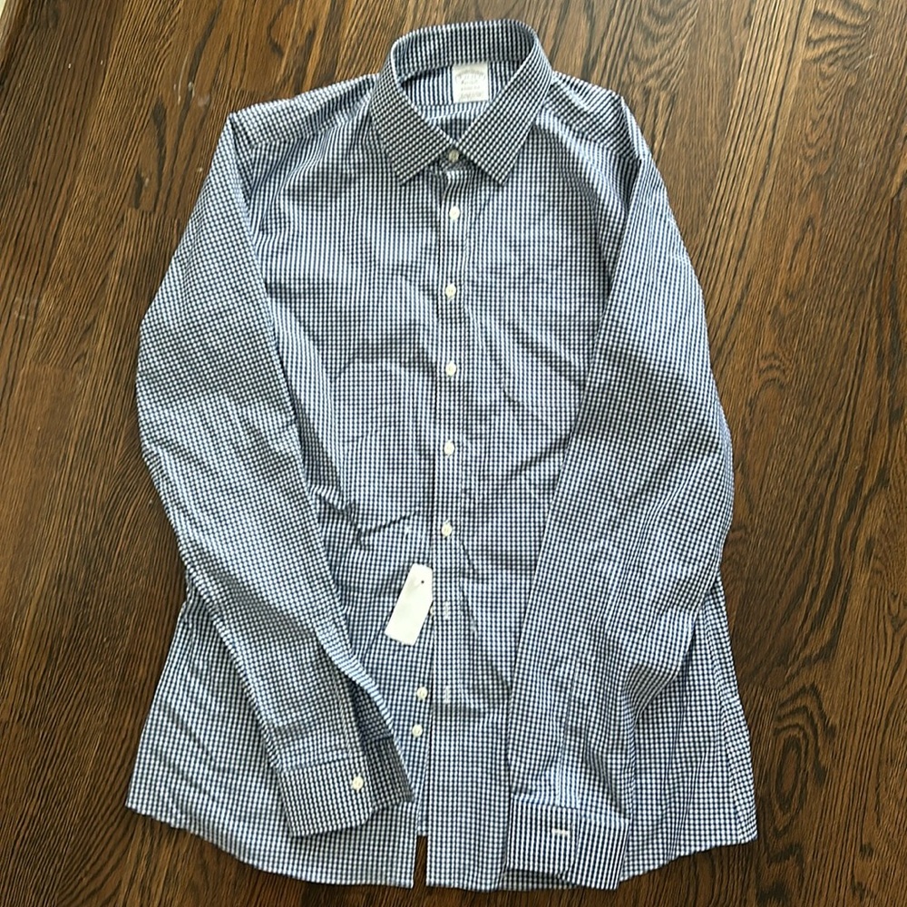 Brooks Brothers Button Up Men’s Shirt 17-37